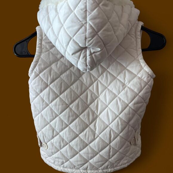 White Gap baby puffer vest with removable fur hood. warm and cozy - Picture 4 of 6